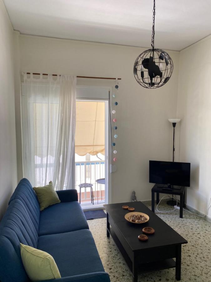 Darsiss - Agrinio Museum Apartment Luaran gambar