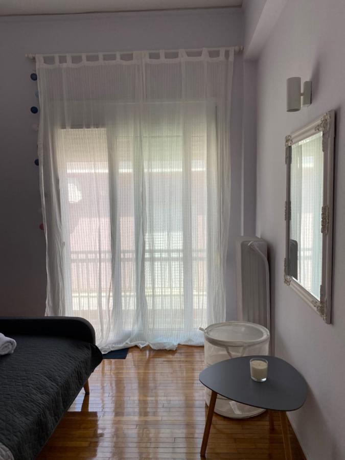 Darsiss - Agrinio Museum Apartment Luaran gambar
